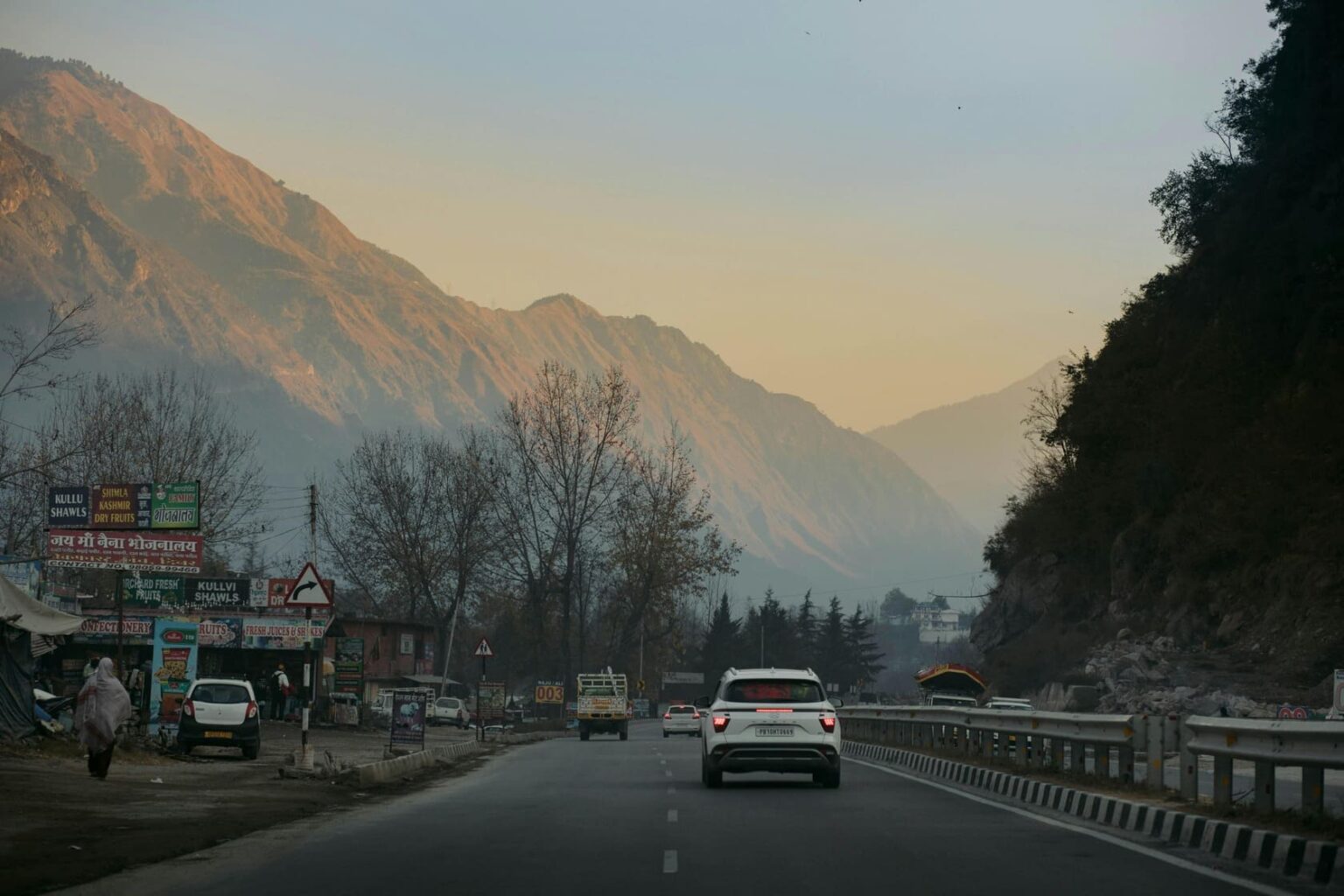 Best Hostel in Kasol - Jungle by sturmfrei