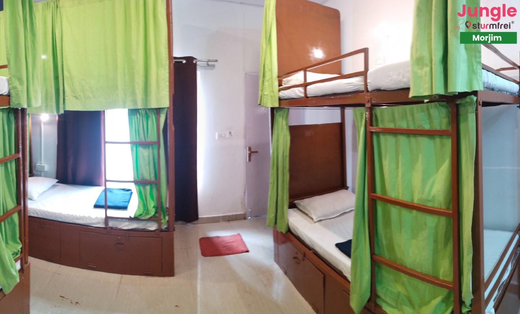 best hostel in Morjim